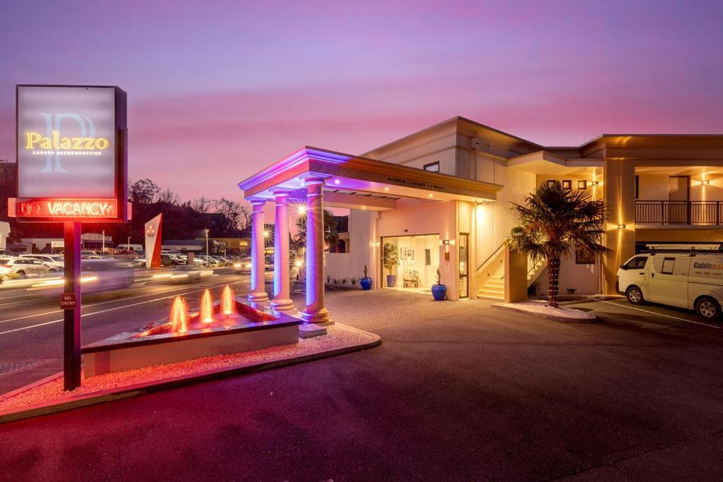 Palazzo Motor Lodge Nelson Exteriér fotografie Entrance to the hotel