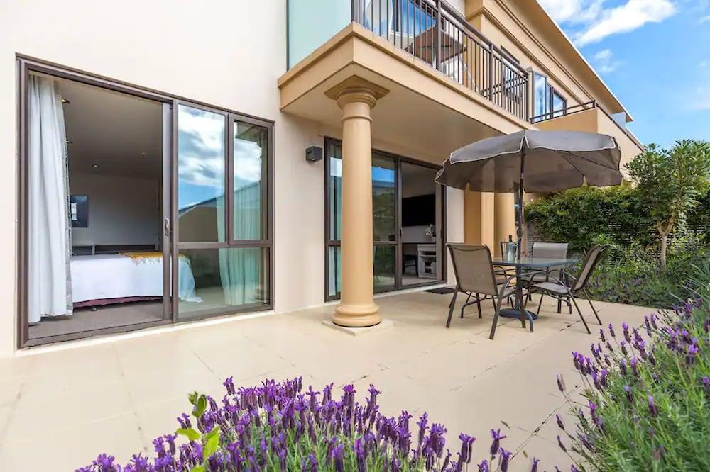 Palazzo Motor Lodge Nelson Exteriér fotografie A patio