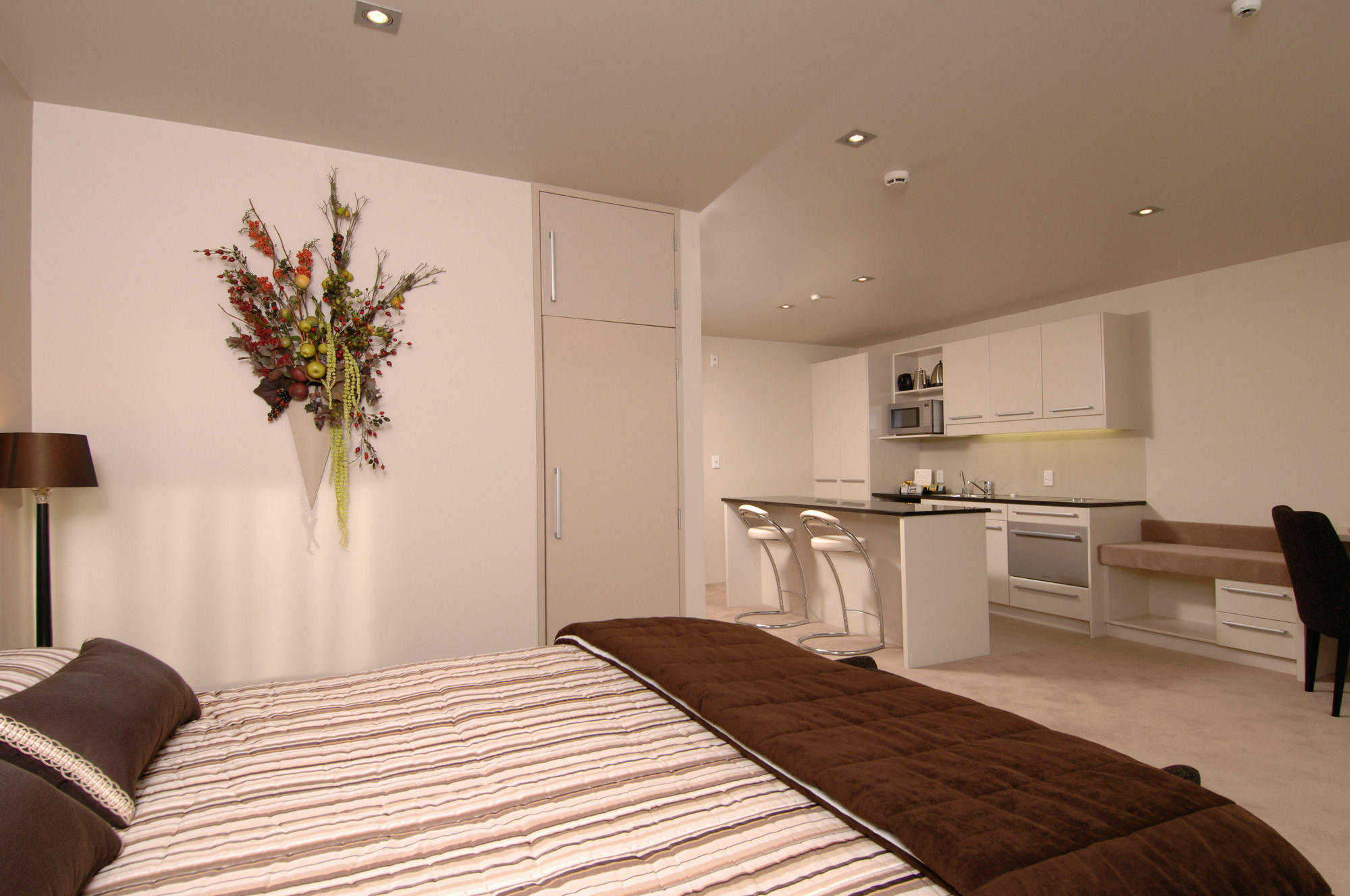 Palazzo Motor Lodge Nelson Exteriér fotografie A typical studio apartment